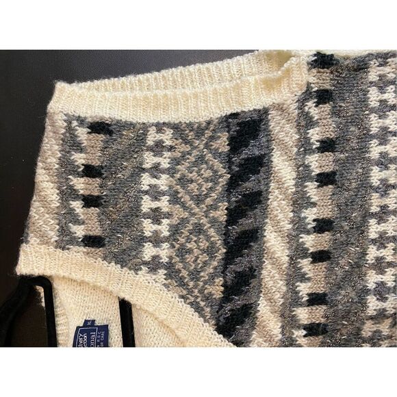 -haberdashery collection by Personal- Retro Soft Wool Blend Cream/Gray Sweater - Picture 7 of 7